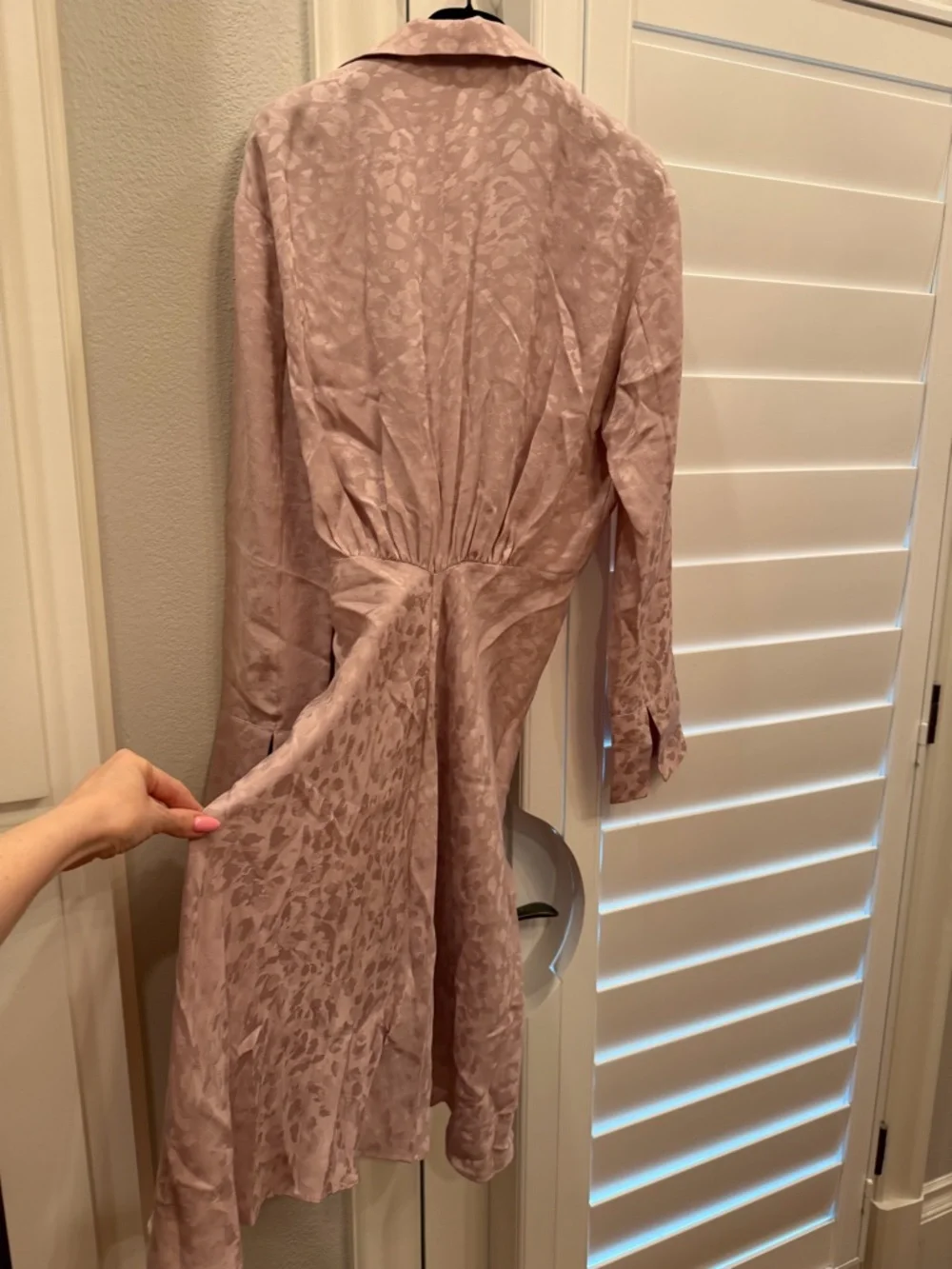NWT Zadig and Voltaire Blush Pink Twist-Front Silk Dress. Size Small. 100% silk - Picture 4 of 7